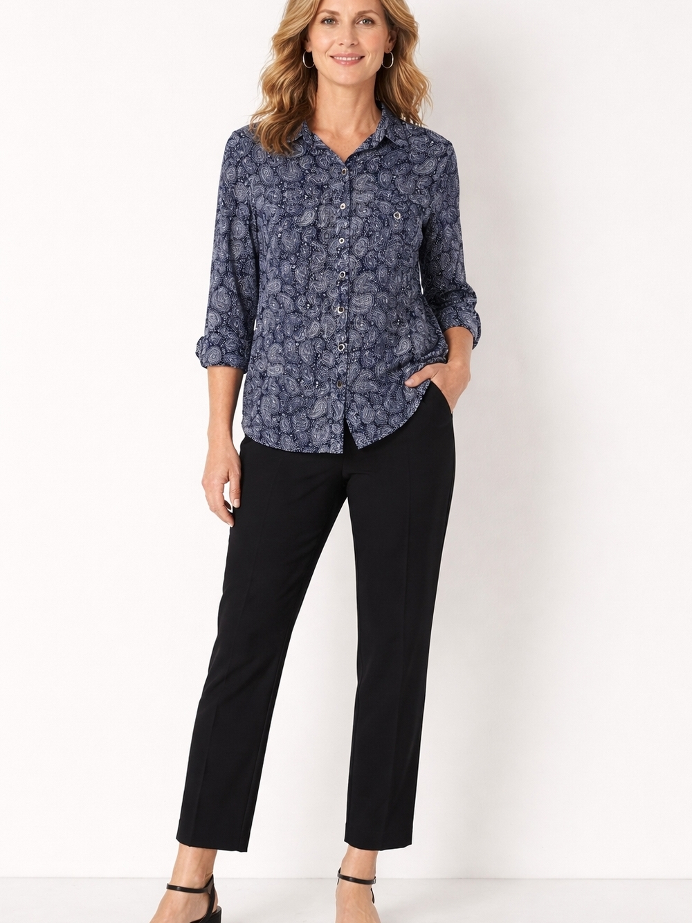 Karen Scott  Woman Button Up Blouse Sz XL Blue White Geometric Floral Paisley.